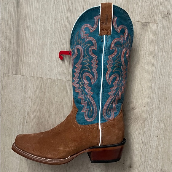 Brand new Justin Boots - Picture 3 of 3